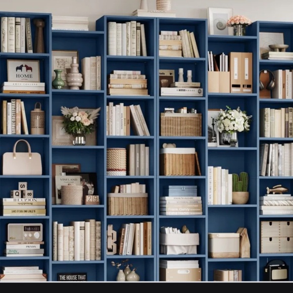 Ballantine Books Other - TUES 8pmEst  Bookmark this:4/28 Tuesday Book Lover's share show ❤️ ❤️be notified